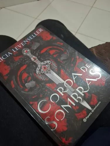 Coroa de sombras
