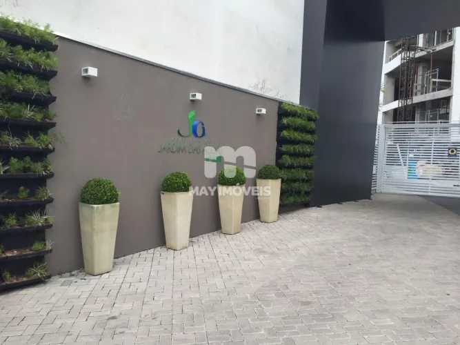 Apartamento mobiliado no Centro de Itajaí - R$1.200.000,00