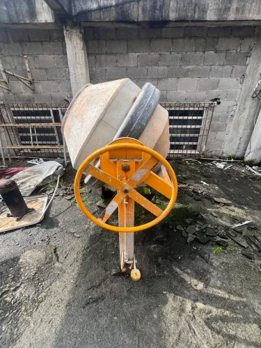 Vendo Betoneira CSM Traço Super 400lt