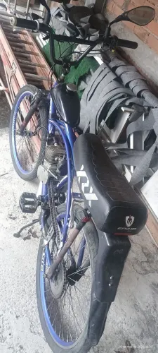 Bike de motor a gasolina .