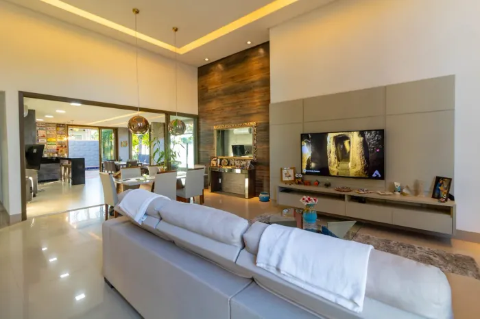 Casa Térrea de 3 suítes em Condomínio Fechado no Residencial Goiânia Golfe Clube, Goiânia,