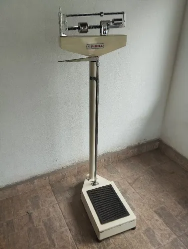 Balança mecânica promocional, modelo 31, tradicional da Filizola, muito resistente.