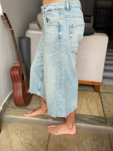 calça pantalona jeans Zara