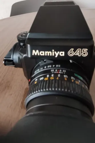 CAMERA ANALÓGICA MAMIYA 645