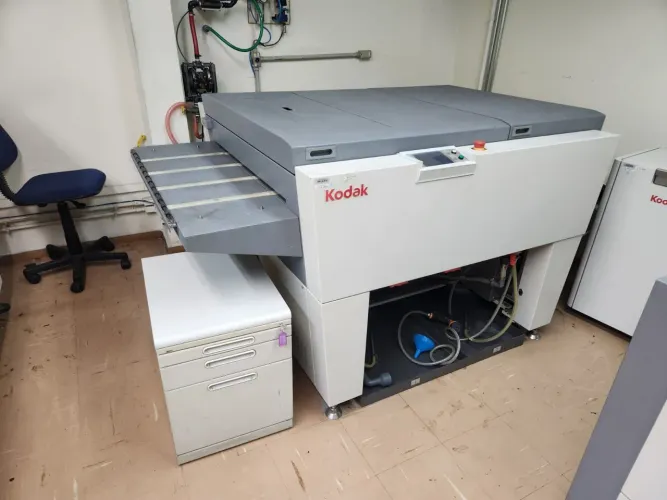 Processadora de chapas Kodak