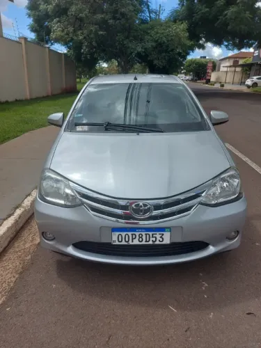 Toyota Etios X Sedan 1.5 Flex 16V 4P Mec. 2015