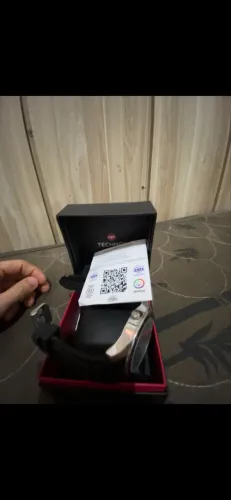 Relógio technos na caixa