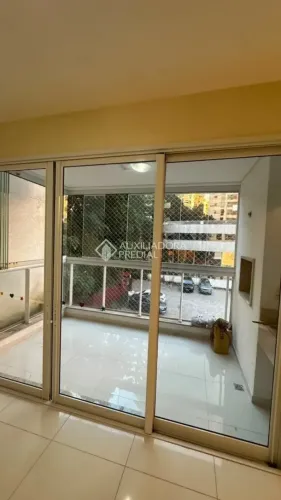 Apartamento semi mobiliado na Trompowsky