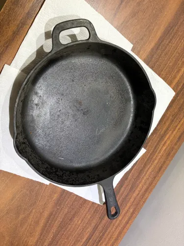 Frigideira Profunda de Ferro Fundido - A Panela de Ferro ? 28 cm (2,8 Litros)
