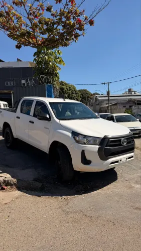 Toyota Hilux CD 4X4 2.8 Diesel Mec. 2023