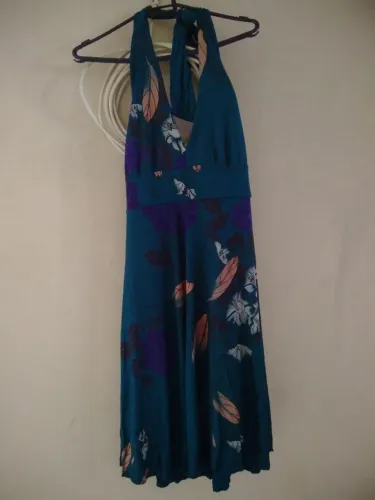 Vendo um vestido