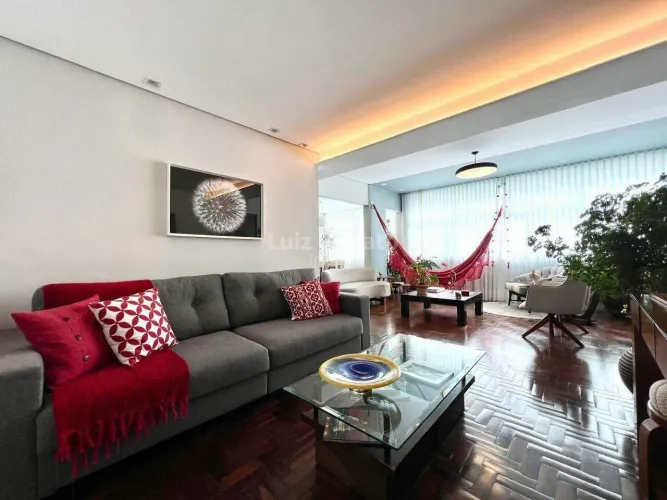 Apartamento à venda no bairro Lourdes