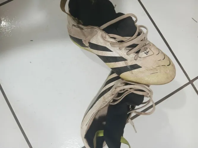 Vende-se chuteira adidas predator original