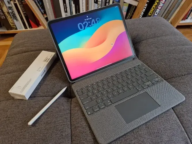 Ipad Pro M1 12.9 5Gen 5a. geração + Apple Pencil 2nd Gen + Capa Teclado Logi