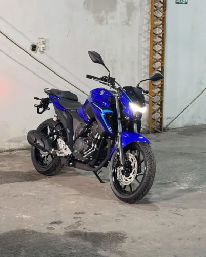 Fz250 2024 azul