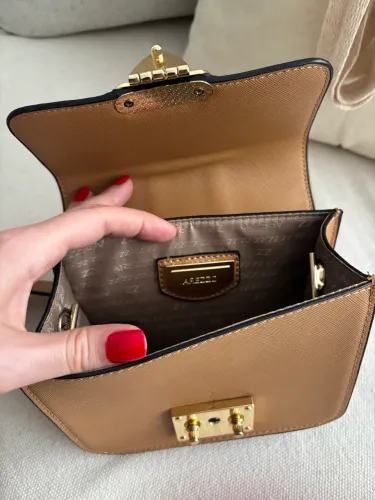Bolsa pequena Arezzo