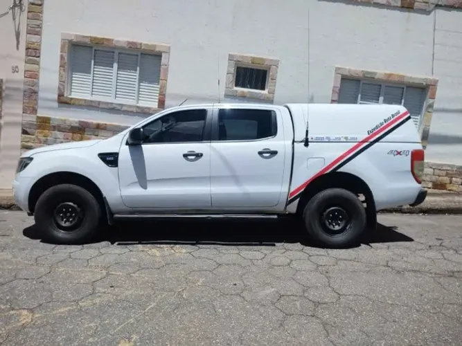 Capota de fibra de vidro para Ranger 2014