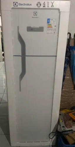 Geladeira Electrolux 310 Litros