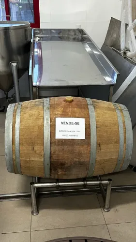 BARRICA FRANCESA 225 l usada com vinho