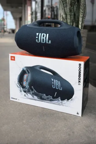 A Boombox 4 chegou para elevar o nível do seu som! 