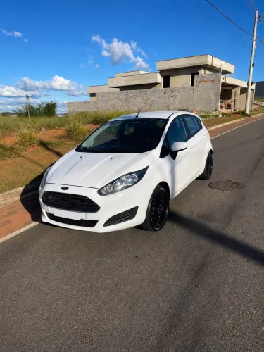 Ford Fiesta 1.5 16V Flex Mec. 5P 2014