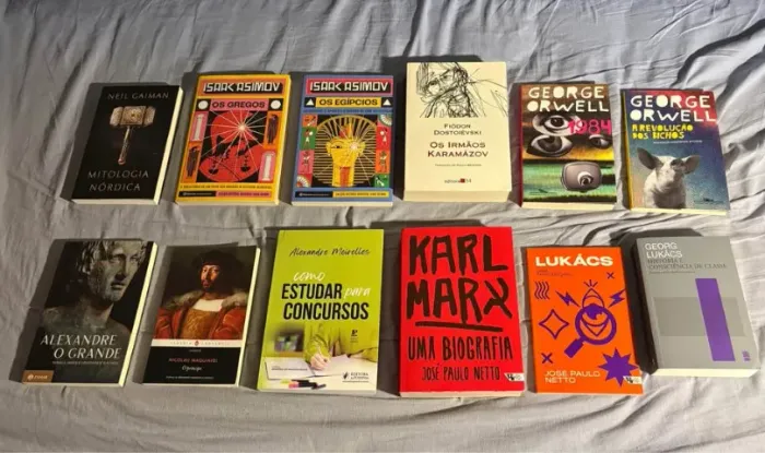 Livros Novos e Usados (Também vendidos separadamente)
