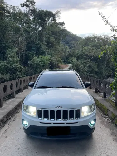 Jeep Compass Sport 2.0 16V 156cv 5P 2013