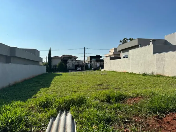 Terreno em Condomínio para Venda - Recanto do Lago.