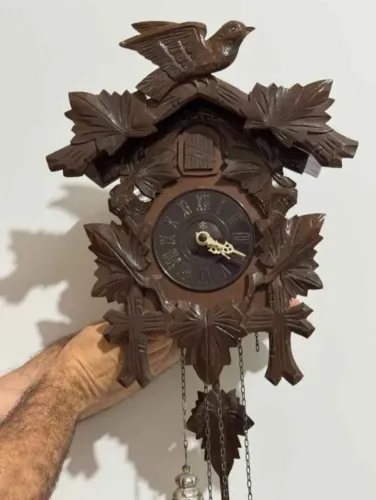 Relógio de parede, cuco antigo