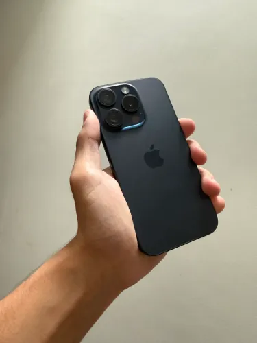 iPhone 15 Pro Blue, 128GB, impecável.