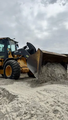 Pá carregadeira 524k Jonh Deere enchedeira muito boa 2015