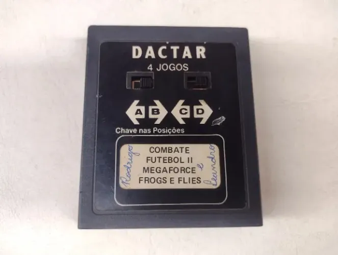 Cartucho 4 Jogos Atari Combat, Futeb, Megaforce, Frogs Flies