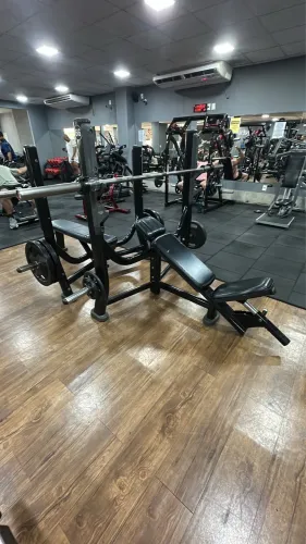 SUPINO INCLINADO LIFEFITNESS