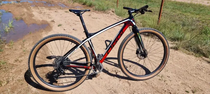 Bike MTB Oggi Agile Pro carbono
