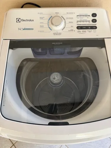 Lava roupas Electrolux 14 kg.