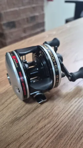 Carretilha Abu Garcia 4600-C3 Original (Mecânica 100%)