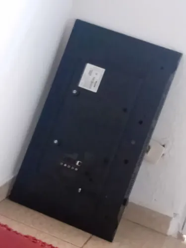 Vende-se tv samsung 32 polegadas e micro-ondas ambos com defeito para retirar peças