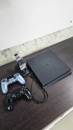 PS4 Slim 2017 1 TB