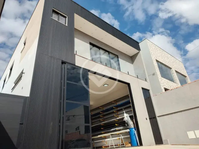 PRÉDIO COMERCIAL A VENDA EM ITUPEVA IMÓVEL NOVO RECENTEMENTE CONSTRUÍDO SALÃO E SALAS COME