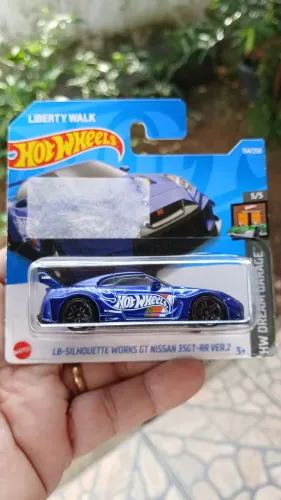 LB Silhouette Works GT Nissan 35GT RR Ver.2 Hot Wheels