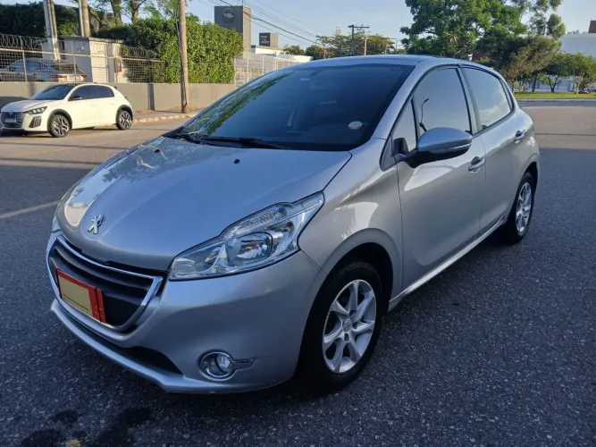 Peugeot 208 Allure 1.5 Flex 8V 5P 2016