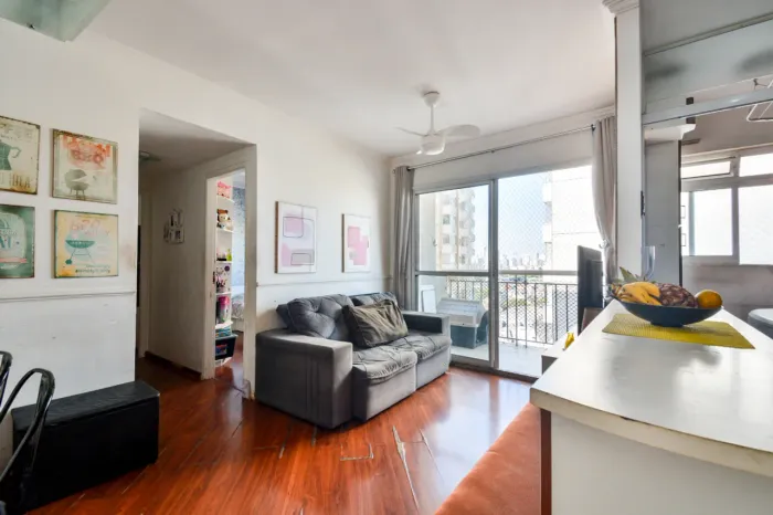 Apartamento para venda em Cambuci com 2 quartos, 53m²