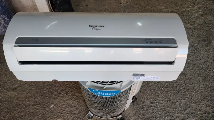 Ar condicionado instalado 