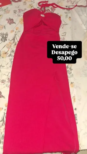 Roupas femininas em bom estado para diversas ocasiões