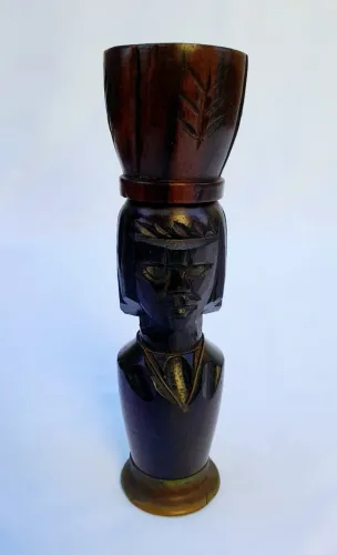 Abridor de garrafa em madeira