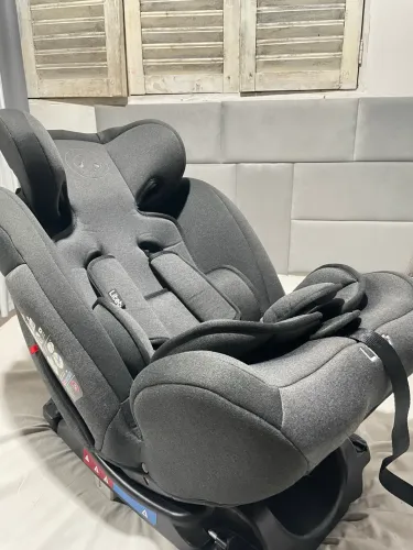 CADEIRA INFANTIL LILITH COM SUPORTE ISOFIX NOVA!