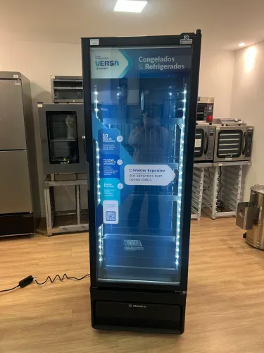 Freezer vertical expositor 570L multi temperaturas FROST FREE - pronta entrega 