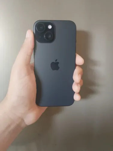 iPhone 15 128GB Preto