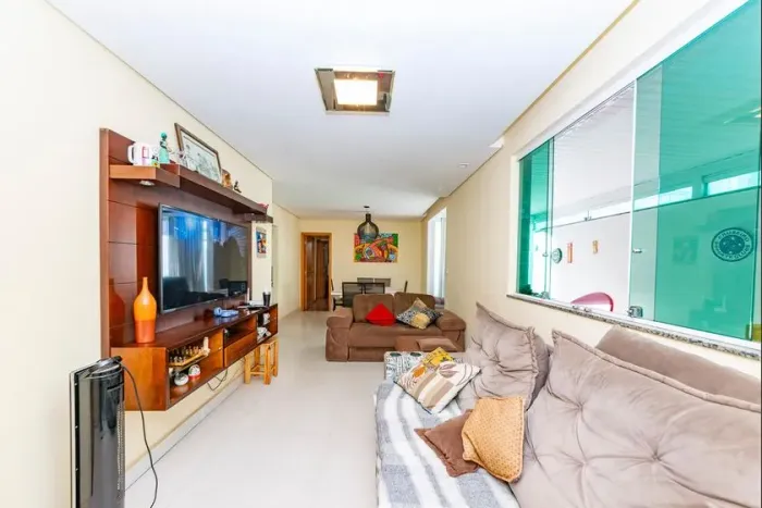 Apartamento à Venda - Coração Eucarístico, 3 Quartos, 180 m2