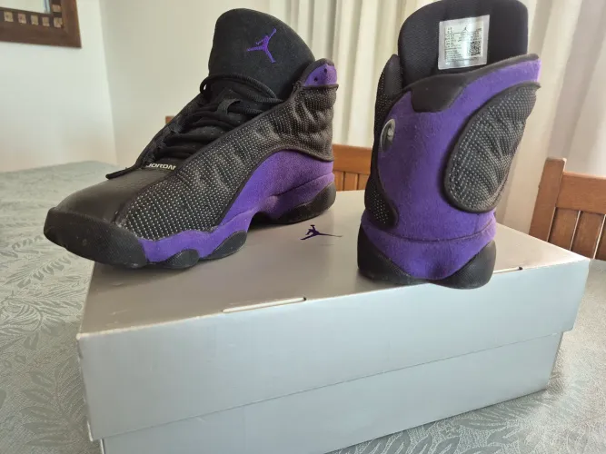 ? Air Jordan 13 Retro ? Preto e Roxo